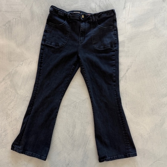 Pilcro The Icon Flare Black Jeans - Picture 1 of 10